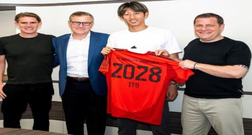 الأول في عهد كومباني.. بايرن ميونخ يتعاقد مع مدافع شتوتجارت